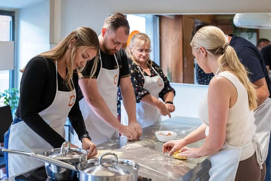 Florence: Handmade Pasta & Dessert Class with Unlimited Wine - Who should book this class?