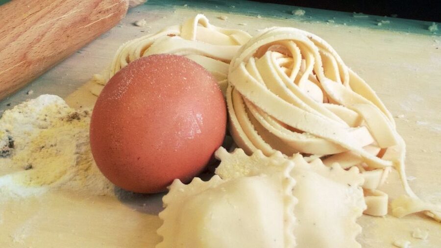 Florence: Handmade Pasta & Dessert Class with Unlimited Wine - Practical details that affect your day