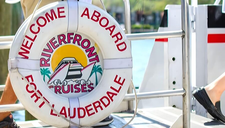 Fort Lauderdale: Millionaire's Row Cruise with Drinks - Sunset departures and the trade-off with narration