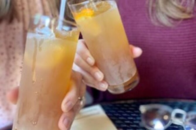 French Quarter Small-Group Cocktail and Foodie Crawl - Who should book this tour