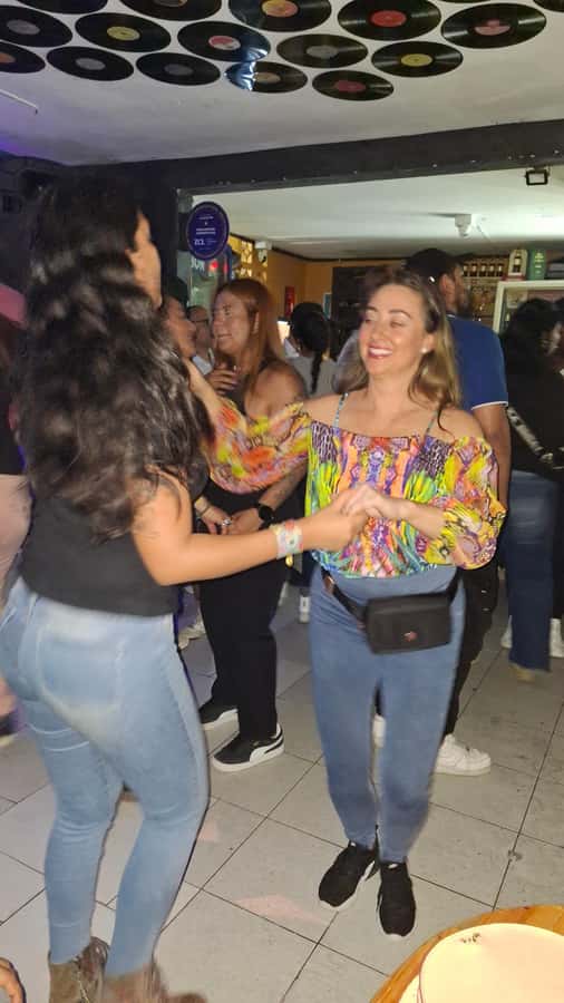 Friday Salsa Pub Crawl in Cali - Finishing in Barrio Obrero