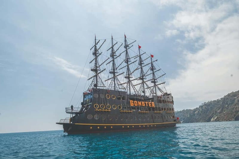 From Antalya/Kemer: All-Inclusive Party Boat with Lunch - Service from Yavuz, Coco, and the crew