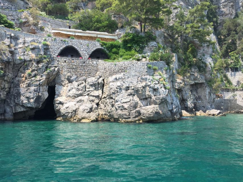 From Praiano: Amalfi Coast Guided Private Cruise with Drinks - A relaxed view of the Amalfi Coast from Marina di Praia