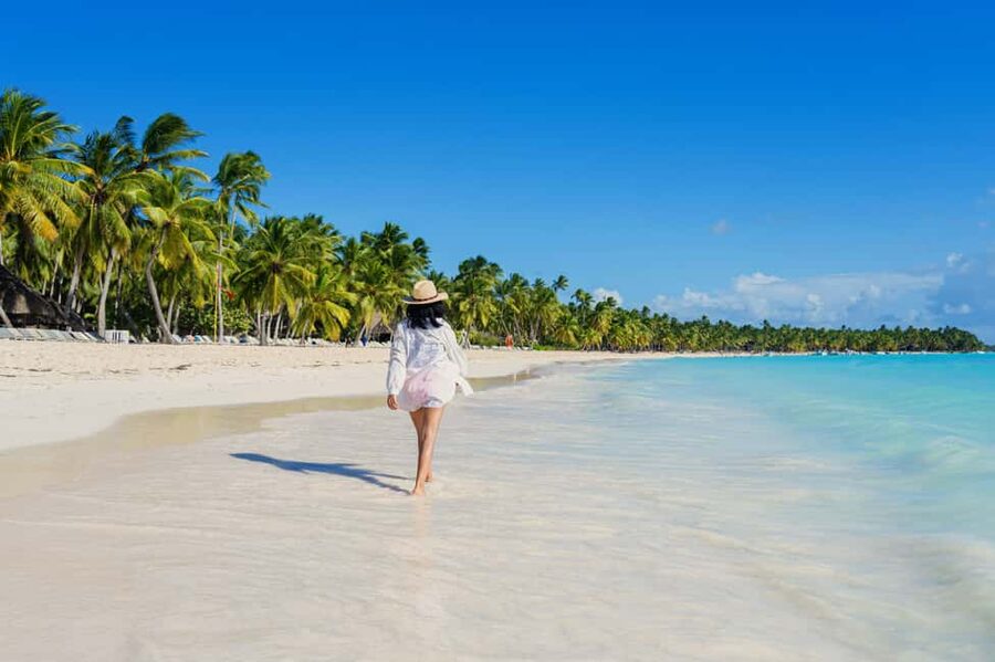 From Punta Cana: Catamaran Tour to Saona Island with Open Bar and Buffet - Why this Saona Island day trip works