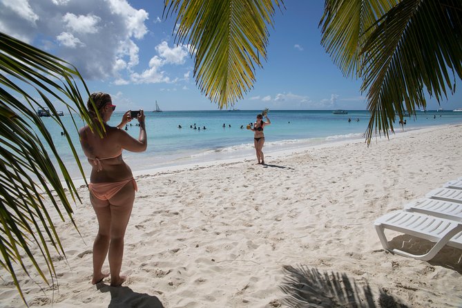 From Punta Cana: Saona Island & Altos de Chavon Day Trip with Lunch and Open Bar - Getting to Saona takes time and patience
