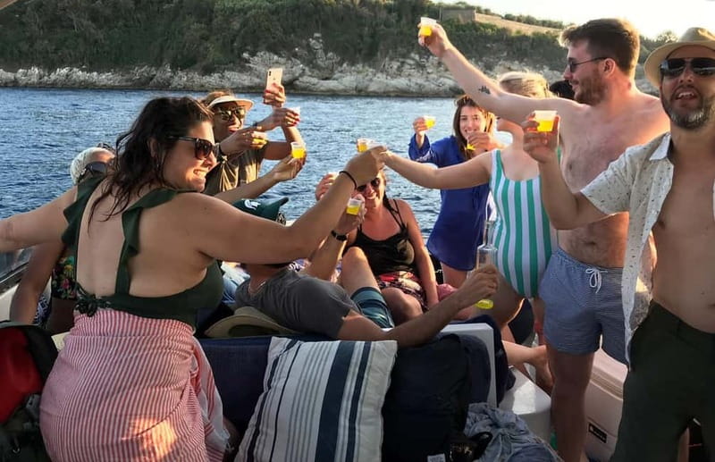 From Sorrento: Full-Day Boat Tour to Capri with Drinks - Queen Giovanna’s Bath and the limoncello finish