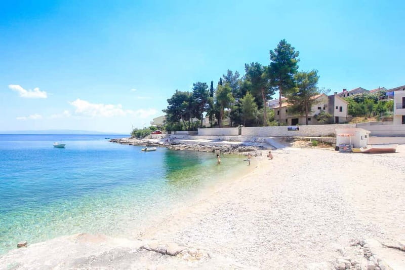 From Trogir: Guided Panoramic Boat Tour with Drinks - Racetinovac Bay, the calm center of the trip