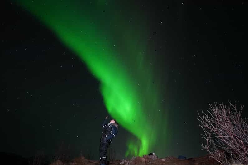 From Tromsø: Northern Lights Tour with Hot Drinks and Photos - Finding a clear sky near Sommarøy or Finland