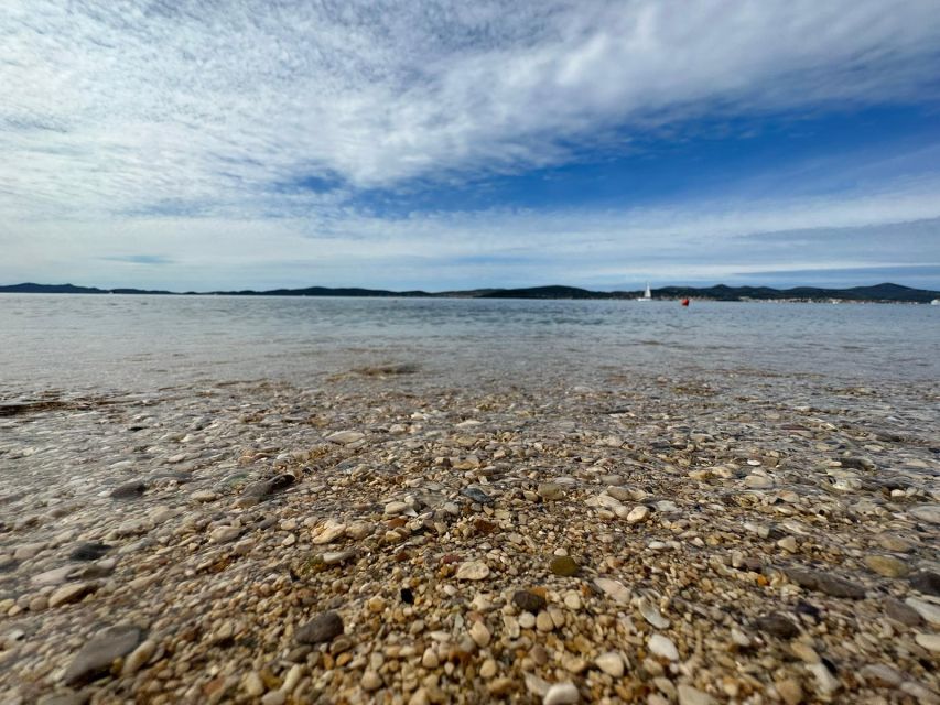 From Zadar: Island-Hopping Speedboat Tour with Drinks - Blue Bay Otrić: 45 minutes for a swim
