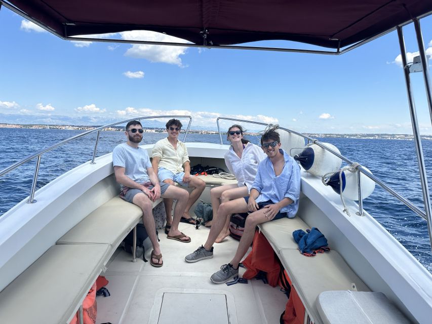 From Zadar: Island-Hopping Speedboat Tour with Drinks - The changing middle stop