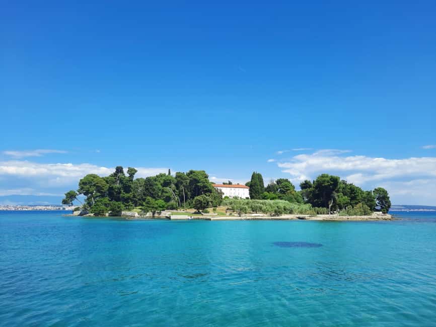 From Zadar: Islands Boat Tour with Drinks - The first 50-minute stop in a quiet cove