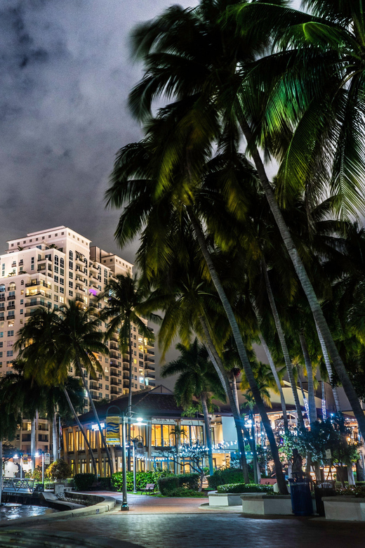Ft. Lauderdale: Boos and Booze Haunted Pub Crawl - Meeting at Bodega on Las Olas Boulevard