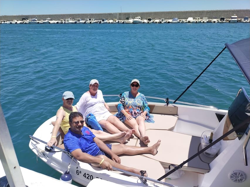 Fuengirola: 2 Hr Private trip with drinks and snacks - Leaving Fuengirola aboard the MONARCH