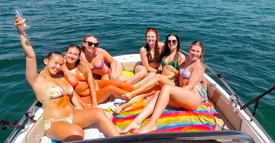 Fuengirola: 2 Hr Private trip with drinks and snacks - Swimming from the aft platform