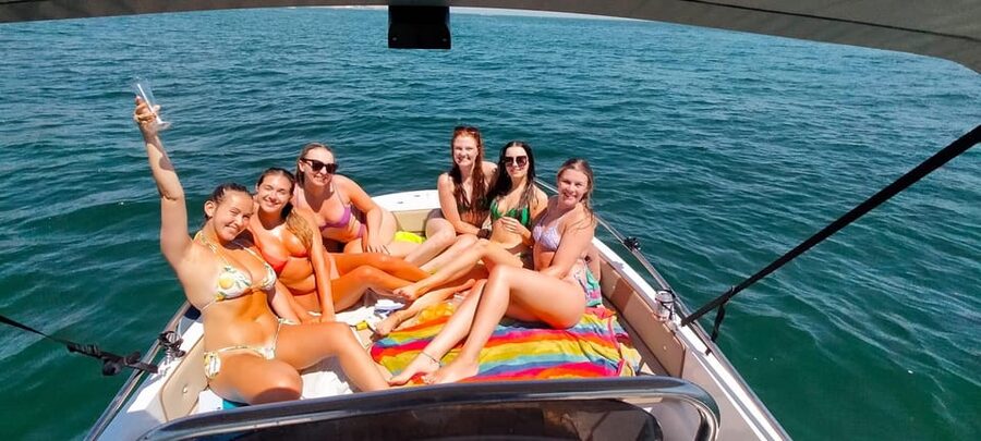 Fuengirola: 2 Hr Private trip with drinks and snacks - Drinks, snacks, and your own soundtrack