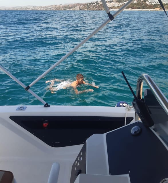 Fuengirola: 2 Hr Private trip with drinks and snacks - Who will enjoy this boat trip most?