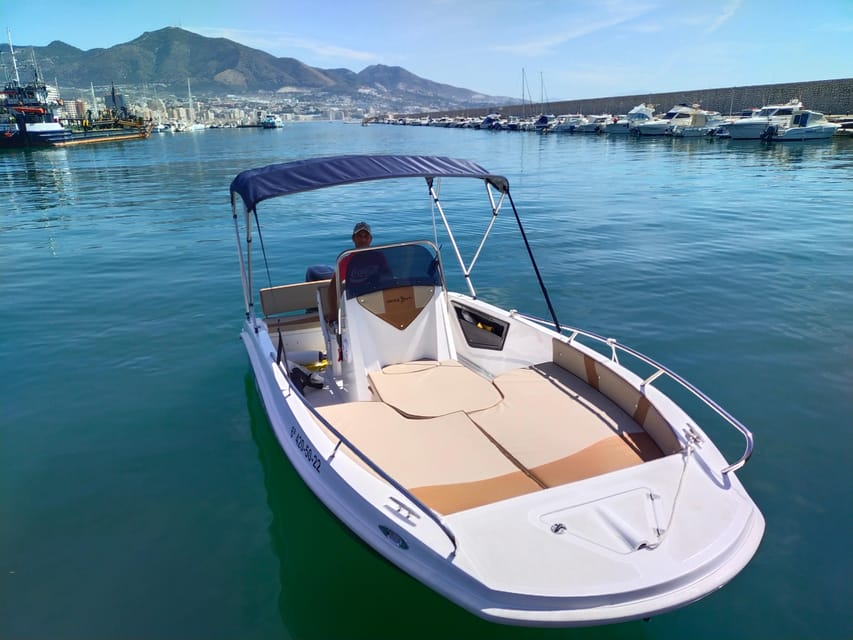 Fuengirola: 2 Hr Private trip with drinks and snacks - The first part of the cruise: searching for dolphins