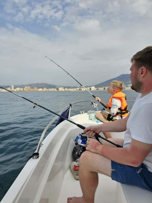 Fuengirola: Fishing Trip with Drinks and Gear - A compact boat with a personal feel