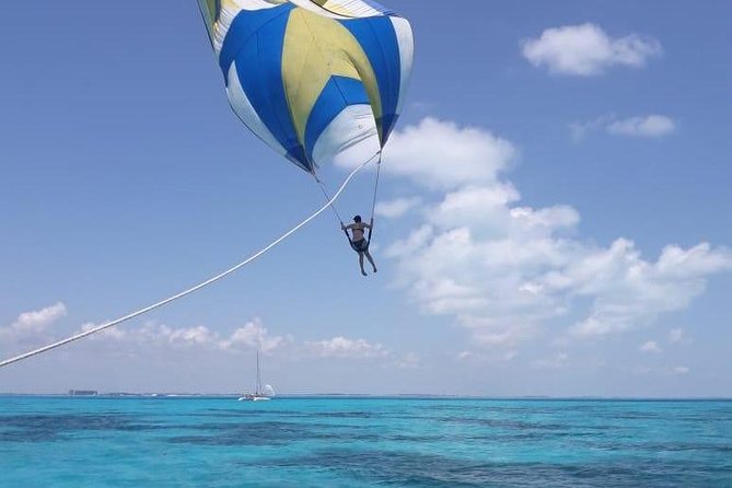 Full-day Isla Mujeres All-inclusive Cruise from Cancún - Spinnaker sailing depends on the weather