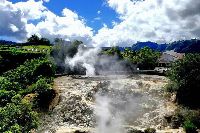 Full Day Jeep Tour Furnas with lunch (Cozido) and drinks included - What the volcanic sights are like