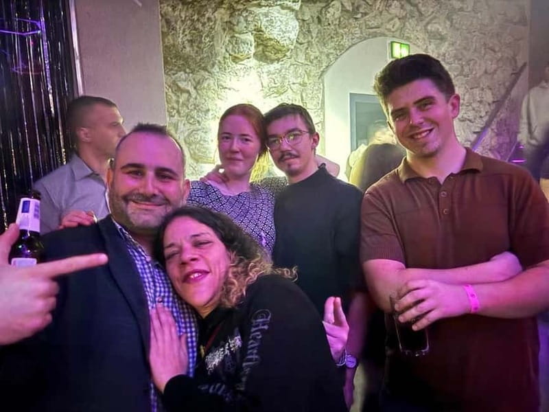 Fun Explorers Pub Crawl with free welcome shots and free ent - Booking details worth keeping in mind