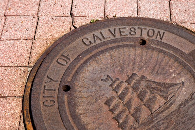Galveston: Haunted Pub Crawl Walking Tour - The stories: death, storms, and spirits that linger