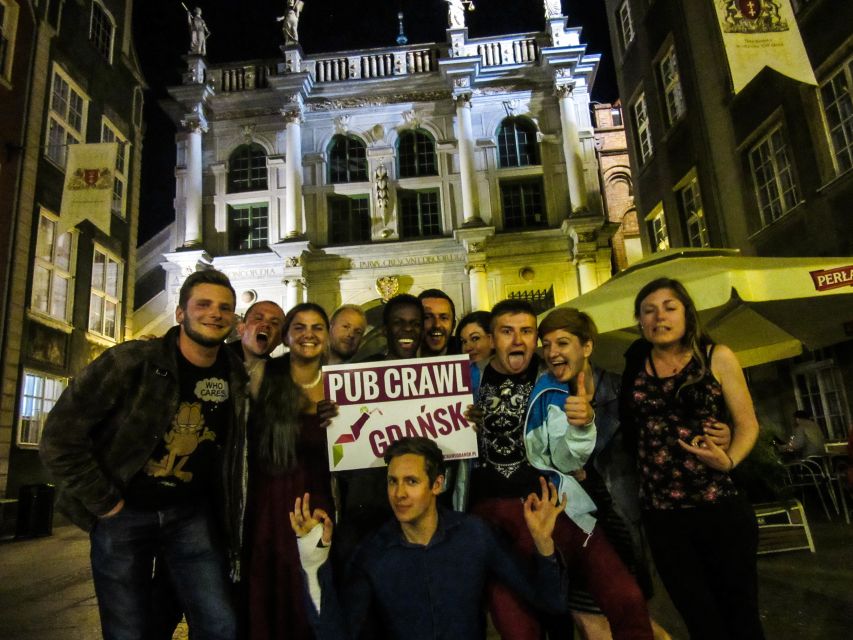 Gdansk: Pub Crawl with Complimentary Drinks - Starting at Neptune’s Fountain in Gdansk