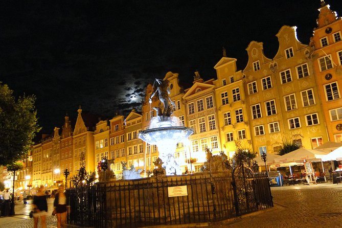 Gdansk Pub Crawl with Free Drinks - Is it safe and comfortable for solo visitors?