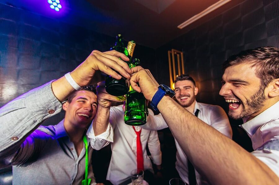 Gdansk: Stag Night Pub Crawl with Female Guide - Booking, flexibility, and practical planning