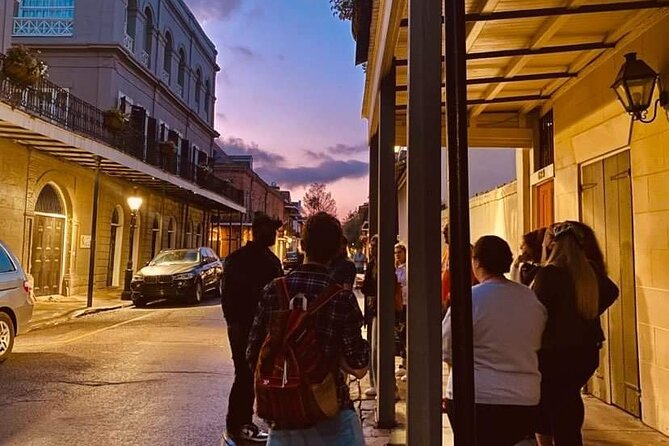 Ghost Tour and Haunted Pub Crawl Party with Free Shot - Lafitte’s Blacksmith Shop Bar, the best bar stop