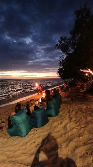 Gili Trawangan: Experience The Gili Fireshow with Cocktail - Walking from the harbor to The Gili Beach Bar