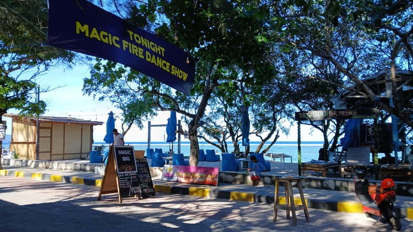 Gili Trawangan: Experience The Gili Fireshow with Cocktail - Sunset, sea views, and a casual bar atmosphere