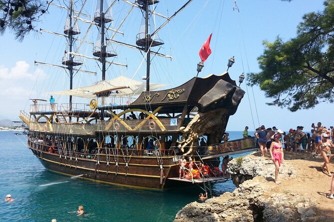 GONSTER : Luxury Pirate Boat Trip Lunch & Soft Drinks & Transfer - The pirate cave and the first look at the coast