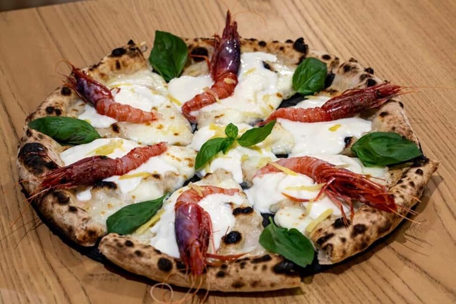 Gourmet Pizza Experience with Drinks and Dessert in Lecce - A generous Salento dinner near Piazza Mazzini