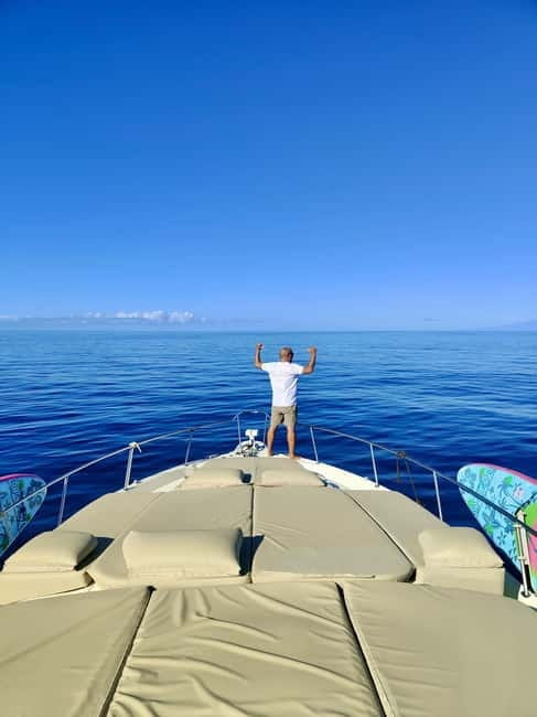 Gran Canaria: Shared yacht trip with drinks, lunch, and snorkeling - The return route past Gran Canaria’s cliffs