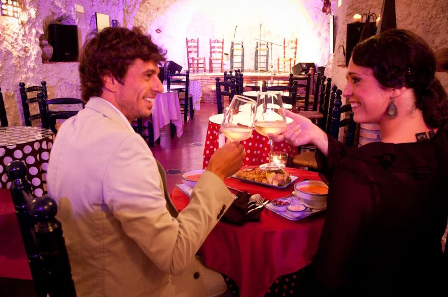 Granada: Flamenco Show at Templo del Flamenco with Drink - Getting to Templo del Flamenco