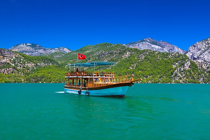 Green Canyon Boat Trip with Lunch and Unlimited Drinks - Who should book this day on the water