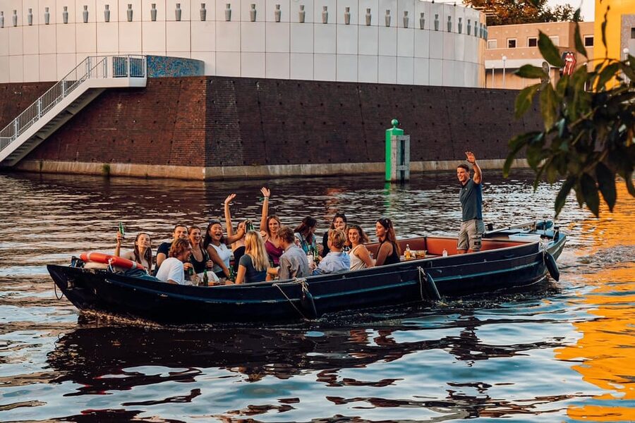 Groningen: City canal cruise (with unlimited drinks) - Setting out from Schuitendiep 1022