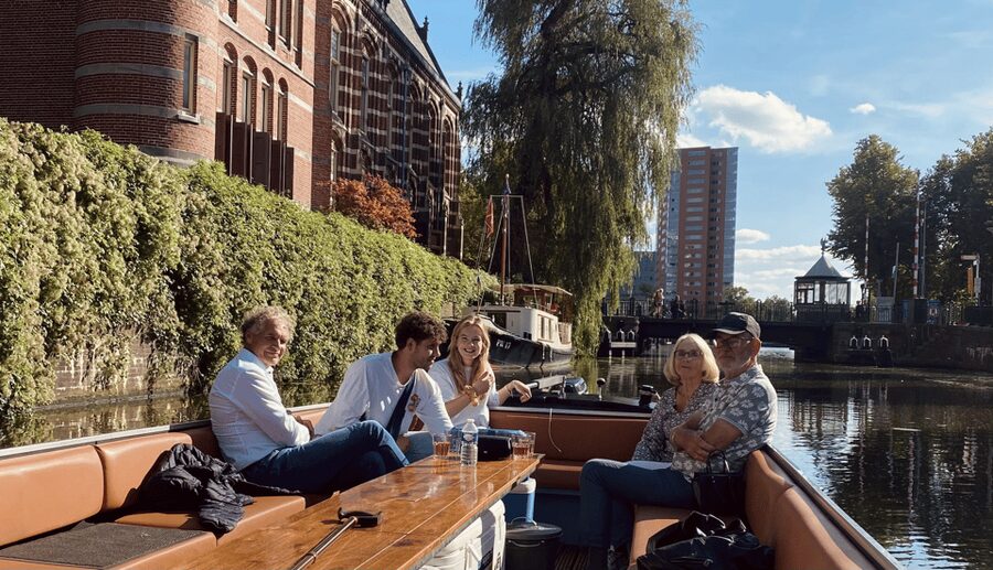 Groningen: City canal cruise (with unlimited drinks) - Add-ons for food and special occasions
