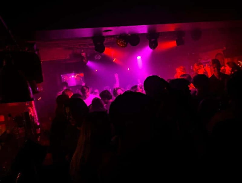 Groningen: Pub Crawl with Pub Quiz, Free Shots and Games - Music, games, and the changing atmosphere