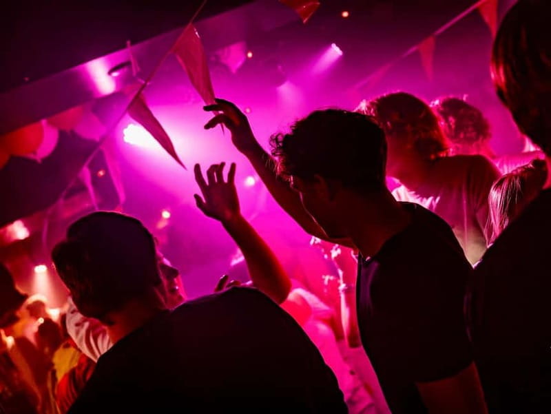 Groningen: Pub Crawl with Pub Quiz, Free Shots and Games - From five venues to one Groningen night out
