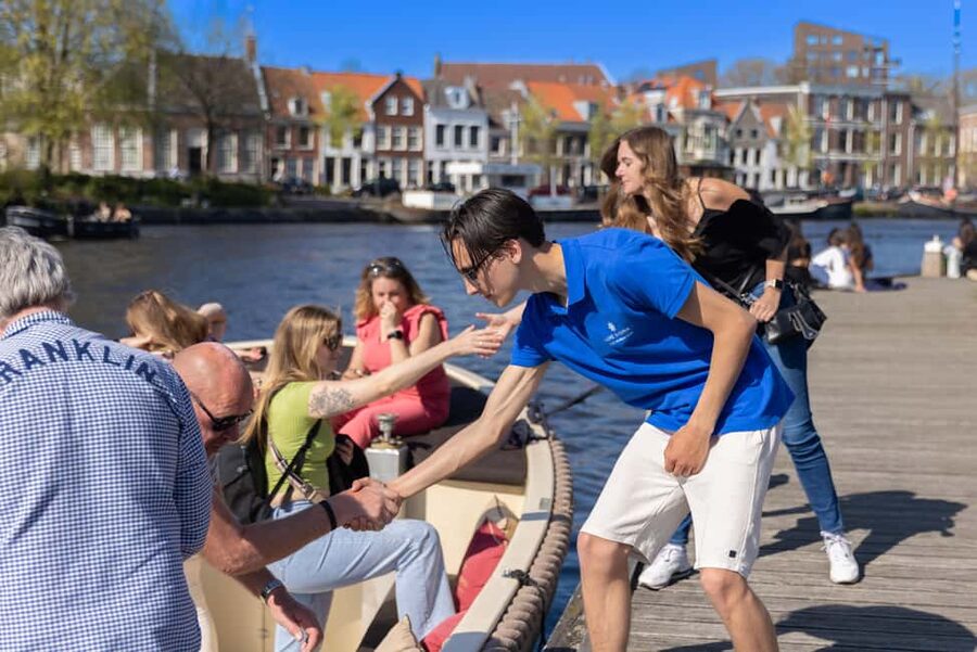 Haarlem: Unlimited Drinks City Cruise - Unlimited Drinks and a Relaxed Boat Atmosphere