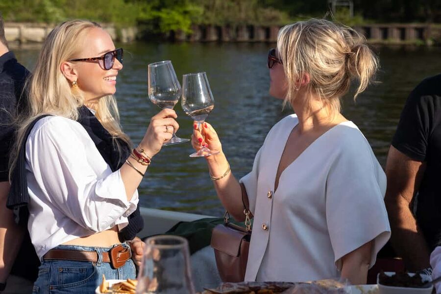 Haarlem: Unlimited Drinks City Cruise - What the $37 Price Buys You