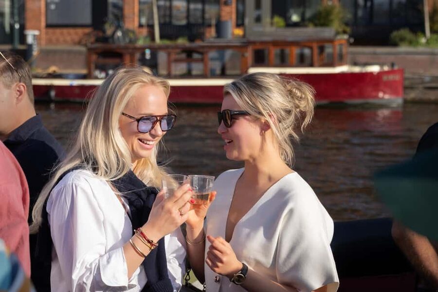 Haarlem: Unlimited Drinks City Cruise - Meeting Windmill De Adriaan at Papentorenvest 1A