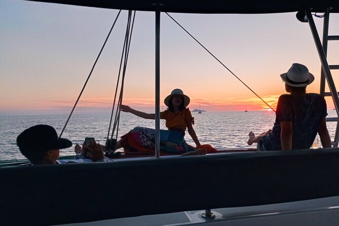 Half-Day Exclusive Catamaran Cruise in Santorini with Meal and Open Bar - Is the sunset cruise worth choosing?