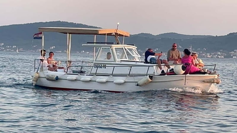 Half-day speedboat trip from Zadar with drinks - Ošljak is the water-focused stop