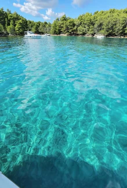 Half-day speedboat trip from Zadar with drinks - The guide’s flexible approach matters