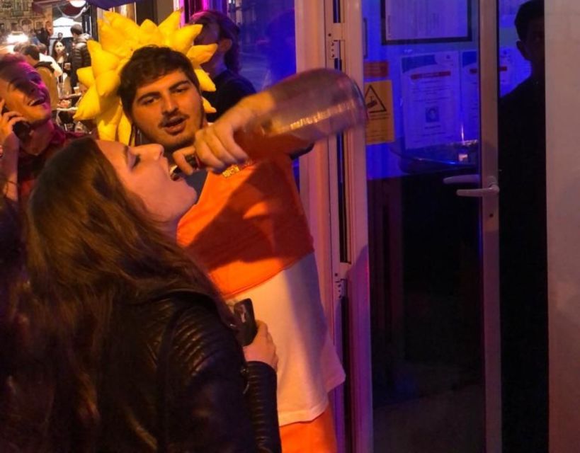 Halloween Haunts: Lisbon Pub Crawl Experience - The third bar and the final themed shot