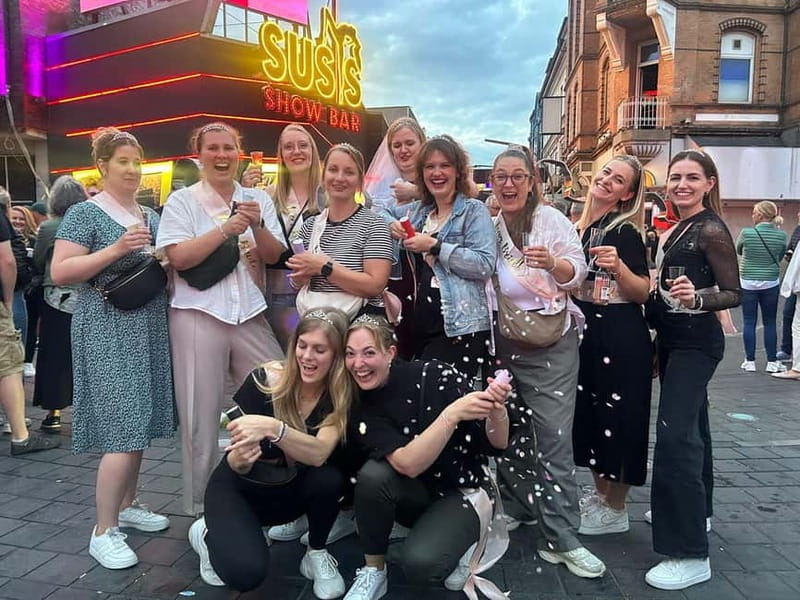 Hamburg Pub Crawl - 4 Locations, Shots & Club Entry - Why this Hamburg night is different