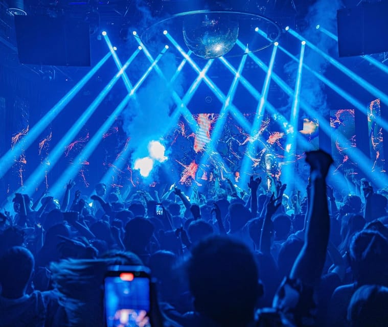 Hanoi: Guided Bar Crawl with Drinks and Nightclub Entry - A quick way into Hanoi’s nightlife
